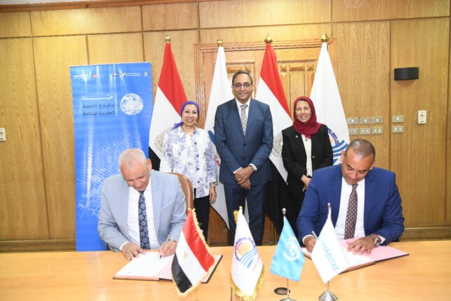 بروتوكول تعاون لإقامة وحدات ترشيح طبيعي لتعزيز خدمات مياه الشرب بالحميدات في قنا بروتوكول تعاون لإقامة وحدات ترشيح طبيعي لتعزيز خدمات مياه الشرب بالحميدات في قنا