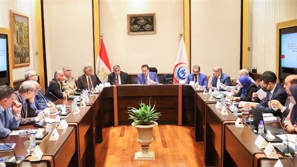 مصدر بـ الصحة: نقيب أطباء الأسنان وافق على تكليف الخريجين وفقًا للاحتياج بداية من دفعة 2023.. والنقابة تنفي وتلوّح بالتصعيد مصدر بـ الصحة: نقيب أطباء الأسنان وافق على تكليف الخريجين وفقًا للاحتياج بداية من دفعة 2023.. والنقابة تنفي وتلوّح بالتصعيد