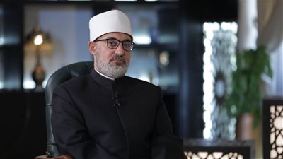 ما حكم الخلوة بين الرجل وطليقته أثناء فترة العدة.. د. نظير عياد يجيب ما حكم الخلوة بين الرجل وطليقته أثناء فترة العدة.. د. نظير عياد يجيب