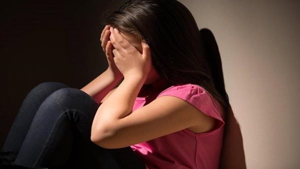 طفلة المقابر ضحية مدمن المخدرات.. خرجت لإلقاء القمامة فوقعت في مواجهة مع مجهول طفلة المقابر ضحية مدمن المخدرات.. خرجت لإلقاء القمامة فوقعت في مواجهة مع مجهول