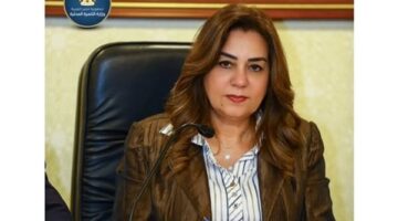 وزيرة التنمية المحلية تعتمد حركة محلية محدودة لعدد من سكرتيري العموم والسكرتيري المساعدين في 5 محافظات