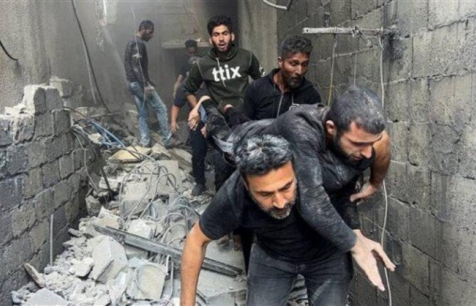 تقرير أممي: مياه الصرف الصحي والقمامة والأمراض تثقل كاهل النازحين في غزة تقرير أممي: مياه الصرف الصحي والقمامة والأمراض تثقل كاهل النازحين في غزة
