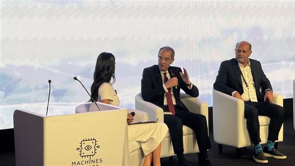 وزير الاتصالات: نتوسع في تدريب الكوادر بمجال الذكاء الاصطناعي وزير الاتصالات: نتوسع في تدريب الكوادر بمجال الذكاء الاصطناعي