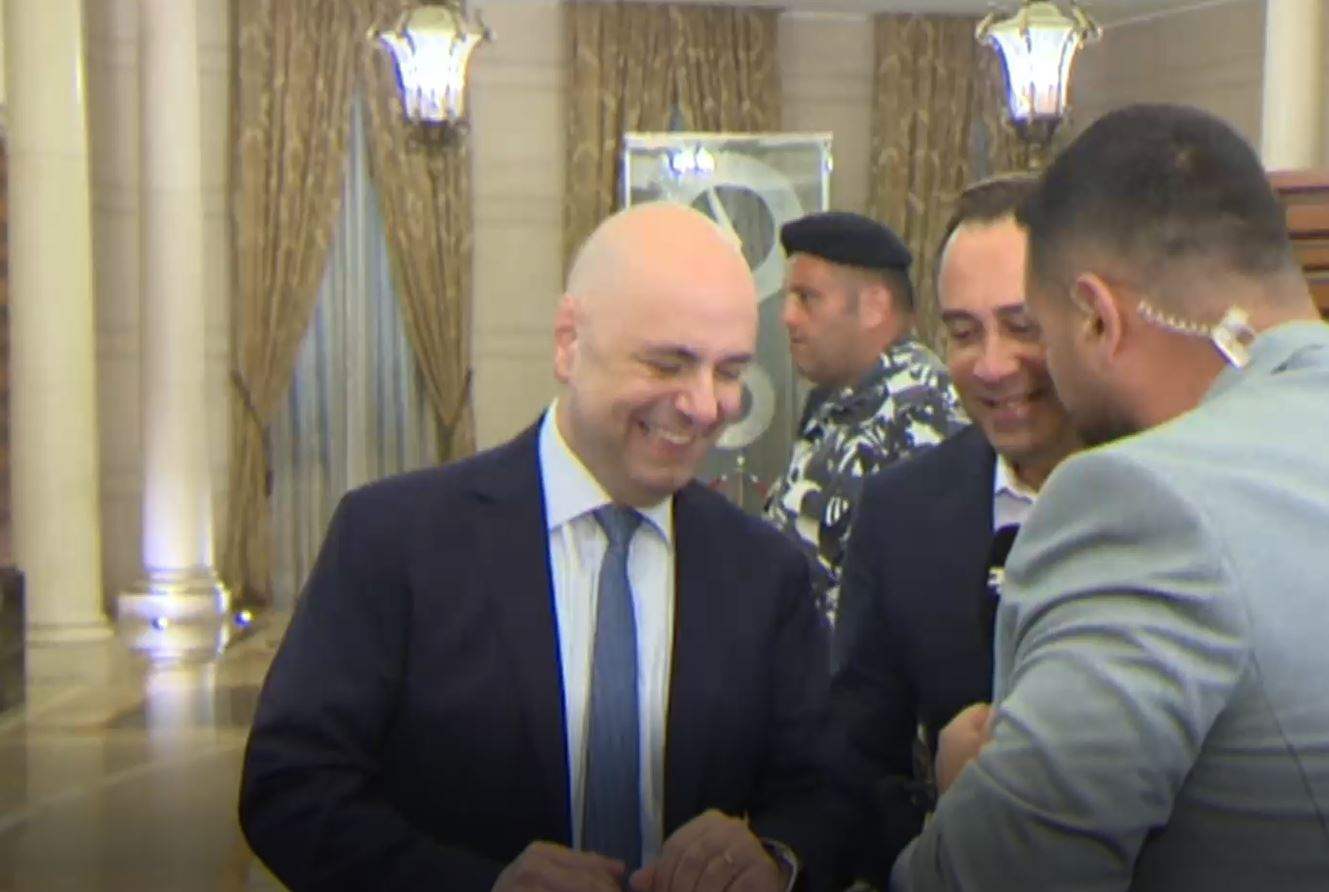 شاهد: نبيل بدر يقتحم &quot;هواء الجديد&quot; وتعليق عن الانتخابات!