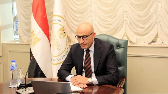 وزير التعليم يهنئ الرئيس السيسي بالذكرى الـ 43 لعيد تحرير سيناء وزير التعليم يهنئ الرئيس السيسي بالذكرى الـ 43 لعيد تحرير سيناء