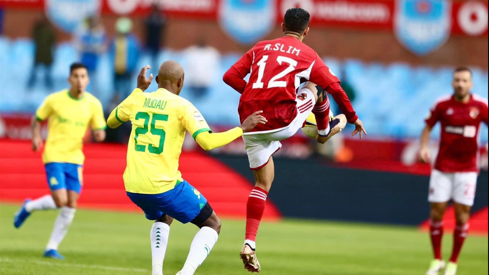 المباراة معقدة.. لاعب صن داونز يتحدث عن مواجهة الأهلي بالقاهرة المباراة معقدة.. لاعب صن داونز يتحدث عن مواجهة الأهلي بالقاهرة