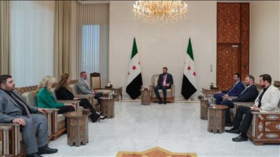 رسائل بين دمشق وترامب.. محادثات أمريكية-سورية تقلب الطاولة وتفتح باب السلام مع إسرائيل رسائل بين دمشق وترامب.. محادثات أمريكية-سورية تقلب الطاولة وتفتح باب السلام مع إسرائيل