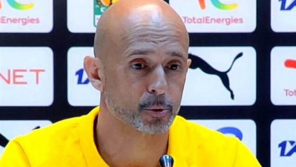 مدرب صن داونز يتحدى الأهلي بتصريحات نارية.. ماذا قال؟