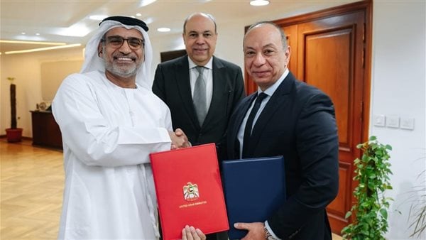 مجالات الذكاء الاصطناعي.. وزير الطيران يشهد توقيع اتفاقية تبادل معرفي مع الطيران المدني الإماراتي