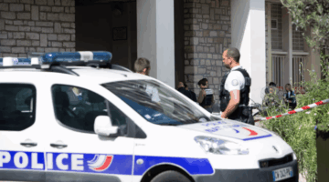 مأساة.. طالب يهاجم عدداً من زملائه ويقتل أحدهم