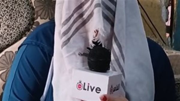 سيدة تستغيث من ظلم والدتها بالسويس: جوزتني وأنا 14 سنة عشان تاخد فلوس.. وجوزي هرب وأنا حامل| بث مباشر سيدة تستغيث من ظلم والدتها بالسويس: جوزتني وأنا 14 سنة عشان تاخد فلوس.. وجوزي هرب وأنا حامل| بث مباشر