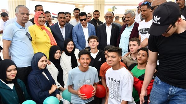 وزير الشباب ومحافظا شمال سيناء ومطروح يوزعون جوائز المهرجان الرياضي الأول من أجل التنمية وزير الشباب ومحافظا شمال سيناء ومطروح يوزعون جوائز المهرجان الرياضي الأول من أجل التنمية