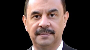 محافظ سوهاج يحيل مخالفات مناقصة توريد ماكينات التصوير بمديرية التعليم للنيابة