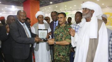 شملت 49 توصية.. وزير الزراعة السودان  يتسلم توصيات مؤتمر تطوير القطاعات