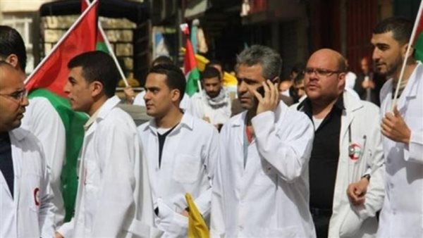أطباء مغاربة يتضامنون مع زملائهم الفلسطينيين ويطالبون بحمايتهم أطباء مغاربة يتضامنون مع زملائهم الفلسطينيين ويطالبون بحمايتهم