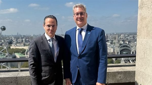 وزير البترول يبحث مع شركة شل خطط تنمية الكشف غرب مينا وخوفو في شمال شرق العامرية وزير البترول يبحث مع شركة شل خطط تنمية الكشف غرب مينا وخوفو في شمال شرق العامرية