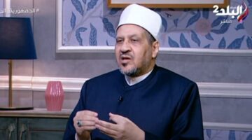 هل يجوز للحاج نحر الهدي في بلده لإطعام فقراء قريته؟.. مجدي عاشور يجيب