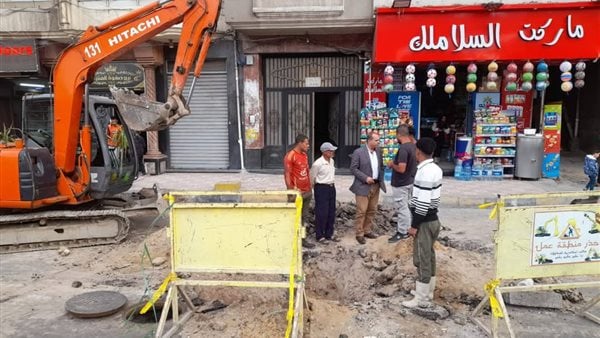 إصلاح هبوط أرضي بشارع الملك في المندرة بالإسكندرية إصلاح هبوط أرضي بشارع الملك في المندرة بالإسكندرية