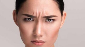 طرق فعّالة للتخلص من التجاعيد بين الحاجبين
