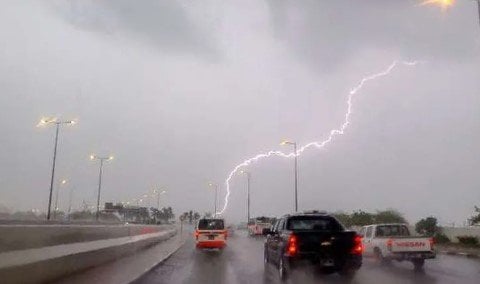 اغلاق ميناء الغردقة البحري لسوء الأحوال الجوية اغلاق ميناء الغردقة البحري لسوء الأحوال الجوية