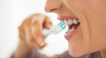 لن تصدق| إهمال تنظيف الأسنان يصيب النساء بهذا المرض