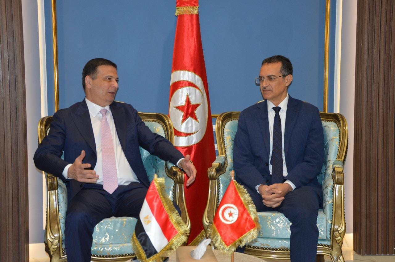 وزيرا الزراعة في مصر وتونس يتفقان على تعزيز التعاون المشترك في كافة المجالات الزراعية والأمن الغذائي وزيرا الزراعة في مصر وتونس يتفقان على تعزيز التعاون المشترك في كافة المجالات الزراعية والأمن الغذائي