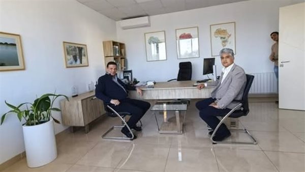 علاء فاروق يزور مقر مرصد الصحراء والساحل بتونس عقب إعادة انتخابه رئيسًا لمجلس الإدارة علاء فاروق يزور مقر مرصد الصحراء والساحل بتونس عقب إعادة انتخابه رئيسًا لمجلس الإدارة