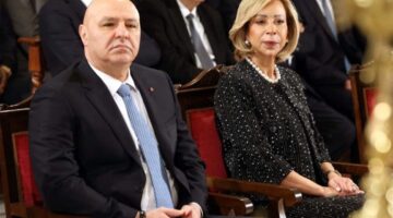 الرئيس عون والسيدة الأولى غادرا الى روما للمشاركة في مراسم تشييع البابا