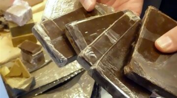 تخصص حشيش.. اعترافات المتهم بترويج المخدرات عبر الـ “فيس بوك”