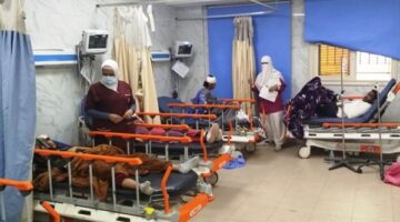 محافظ أسوان يوجه برعاية 50 مصابًا سودانيًا بحادث أتوبيس بالطريق الصحراوي الغربي