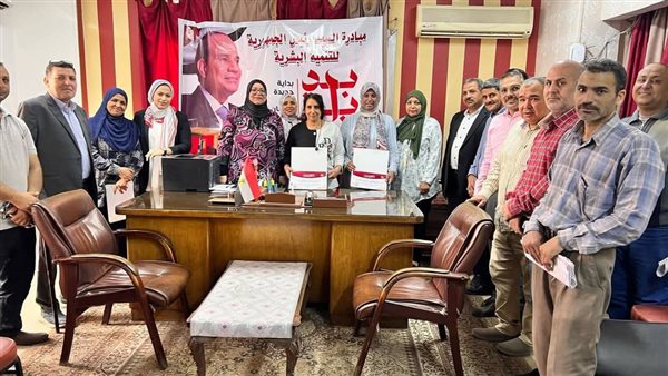 محافظ المنيا: نولي اهتماما بتوفير فرص العمل وتمكين المرأة ودعم العمالة غير المنتظمة محافظ المنيا: نولي اهتماما بتوفير فرص العمل وتمكين المرأة ودعم العمالة غير المنتظمة