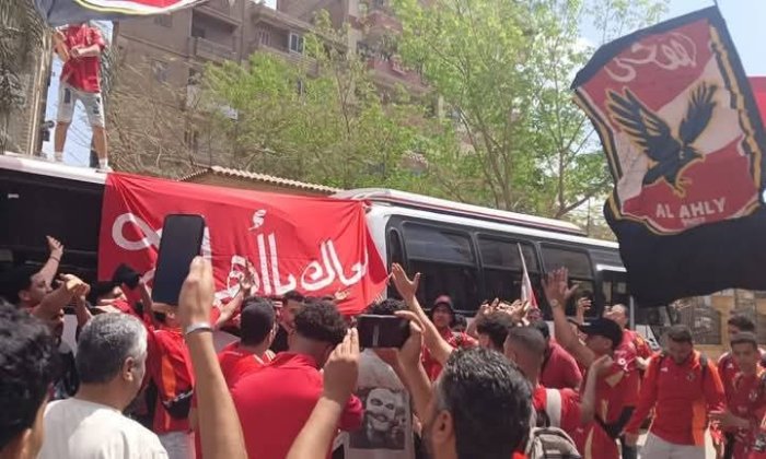 جماهير الأهلي بالمنوفية تزحف نحو القاهرة لدعمه أمام صن داونز في موقعة الحسم الإفريقية جماهير الأهلي بالمنوفية تزحف نحو القاهرة لدعمه أمام صن داونز في موقعة الحسم الإفريقية