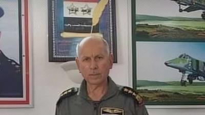 رفض تسليم نفسه.. مقتل العميد الطيار في الجيش العربي السوري علي شلهوب رفض تسليم نفسه.. مقتل العميد الطيار في الجيش العربي السوري علي شلهوب