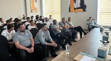 اجتماع تنسيقي للكاف مع المنتخب الوطني تحت 20 عامًا قبل انطلاق كأس أمم إفريقيا