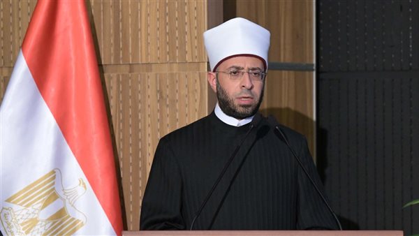غاب الخطيب وحضر المصلون في مسجد بسوهاج.. والأهالي"صلينا 4 ركعات ومشينا" غاب الخطيب وحضر المصلون في مسجد بسوهاج.. والأهالي"صلينا 4 ركعات ومشينا"
