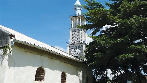 وفاة أحد المصلين طعنا داخل مسجد جنوبي فرنسا وفاة أحد المصلين طعنا داخل مسجد جنوبي فرنسا