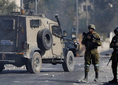 الجيش الإسرائيلي يعدم فلسطينيا إثر مواجهات اندلعت بعد اقتحام قواته قرية شمال الضفة الغربية المحتلة الجيش الإسرائيلي يعدم فلسطينيا إثر مواجهات اندلعت بعد اقتحام قواته قرية شمال الضفة الغربية المحتلة