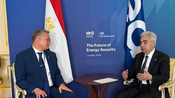 وزير البترول يبحث مع المدير التنفيذي لوكالة الطاقة الدولية تعزيز التعاون المشرك وزير البترول يبحث مع المدير التنفيذي لوكالة الطاقة الدولية تعزيز التعاون المشرك
