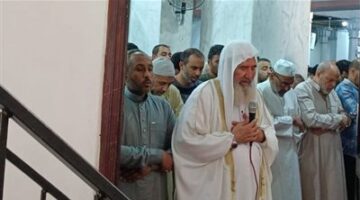 أهالي الإسماعيلية  يشيعون جنازة طبيب الإسماعيلية  وزوجته في مشهد مهيب