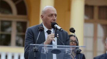 الجمعية العمومية للجنة الأولمبية تختار شريف العريان سكرتيرا عاما شرفيا