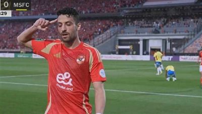 نصف نهائي دوري أبطال أفريقيا: طاهر محمد طاهر يسجل الخدف الأول للأهلي في مرمى صن داونز في الدقيقة 25 نصف نهائي دوري أبطال أفريقيا: طاهر محمد طاهر يسجل الخدف الأول للأهلي في مرمى صن داونز في الدقيقة 25