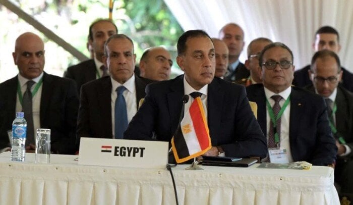 رئيس الوزراء: تمكنا من دحر الجماعات الإرهابية بفضل تضحيات القوات المسلحة والشرطة رئيس الوزراء: تمكنا من دحر الجماعات الإرهابية بفضل تضحيات القوات المسلحة والشرطة