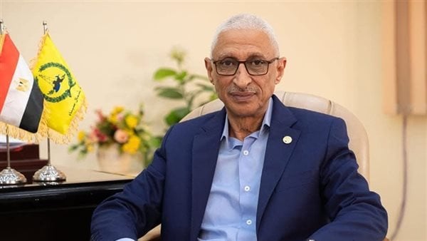 «اللواء خالد مجاور»: استقبال المواطنين للرئيس ماكرون في شمال سيناء له دلالة كبيرة.. فيديو «اللواء خالد مجاور»: استقبال المواطنين للرئيس ماكرون في شمال سيناء له دلالة كبيرة.. فيديو
