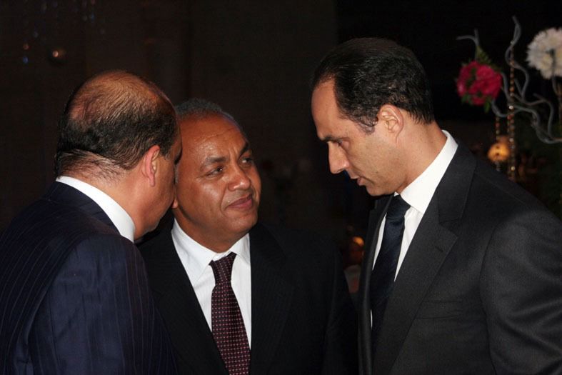 مصطفي بكري وعمر سليمان في حفل الزفاف