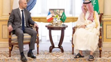 السعودية تبحث تطورات غزة مع فرنسا في الرياض