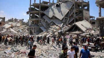 جيش الاحتلال الإسرائيلي يقصف مدرسة الفارابي في مدينة غزة