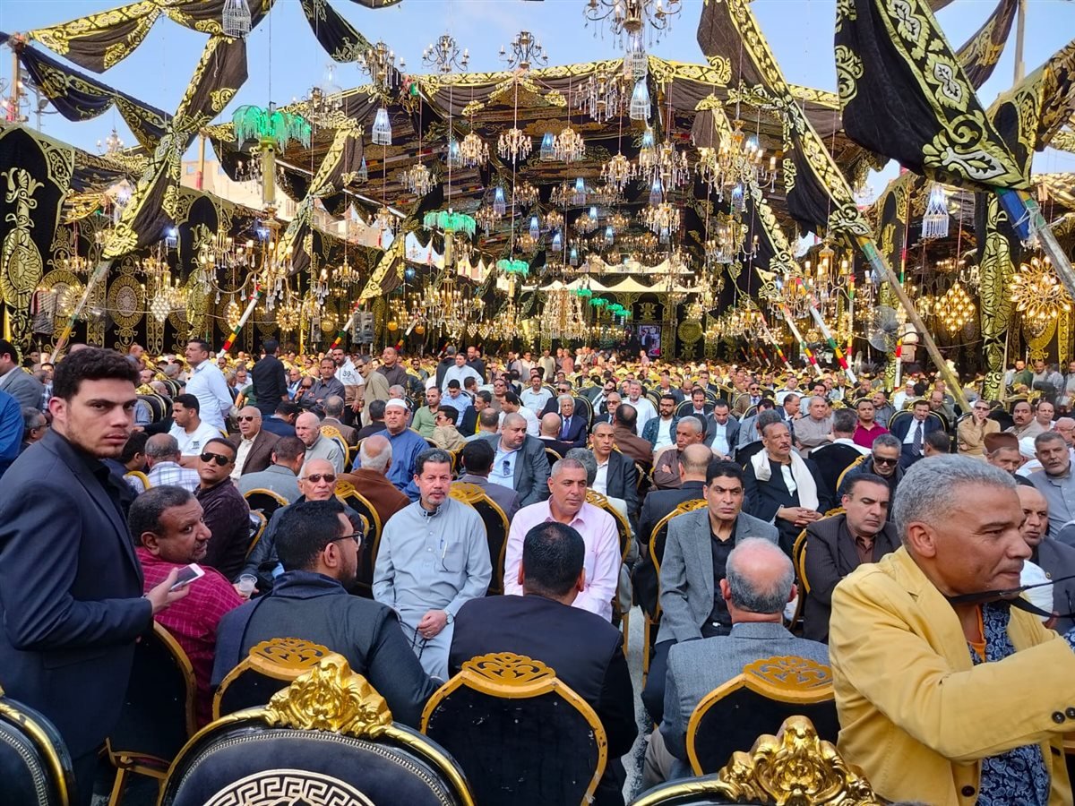 جانب من العزاء 