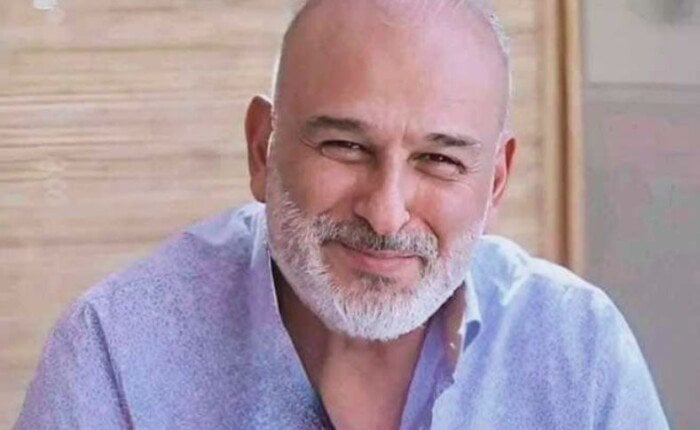 «أبوس إيدِك سبيني في حالي».. جمال سليمان يوضح حقيقة انفعاله على سيدة طلبت التصوير «صورة» «أبوس إيدِك سبيني في حالي».. جمال سليمان يوضح حقيقة انفعاله على سيدة طلبت التصوير «صورة»