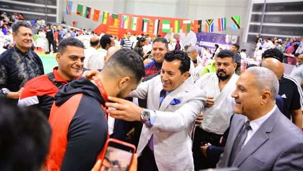 مصر تحصد لقب بطولة أفريقيا للكاراتيه التقليدي بالقاهرة ووزير الرياضة يشيد بالإنجاز مصر تحصد لقب بطولة أفريقيا للكاراتيه التقليدي بالقاهرة ووزير الرياضة يشيد بالإنجاز
