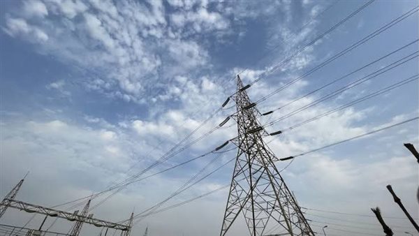 الكهرباء تنفذ عددًا من المشروعات القومية والاستراتيجية علي أرض سيناء الكهرباء تنفذ عددًا من المشروعات القومية والاستراتيجية علي أرض سيناء